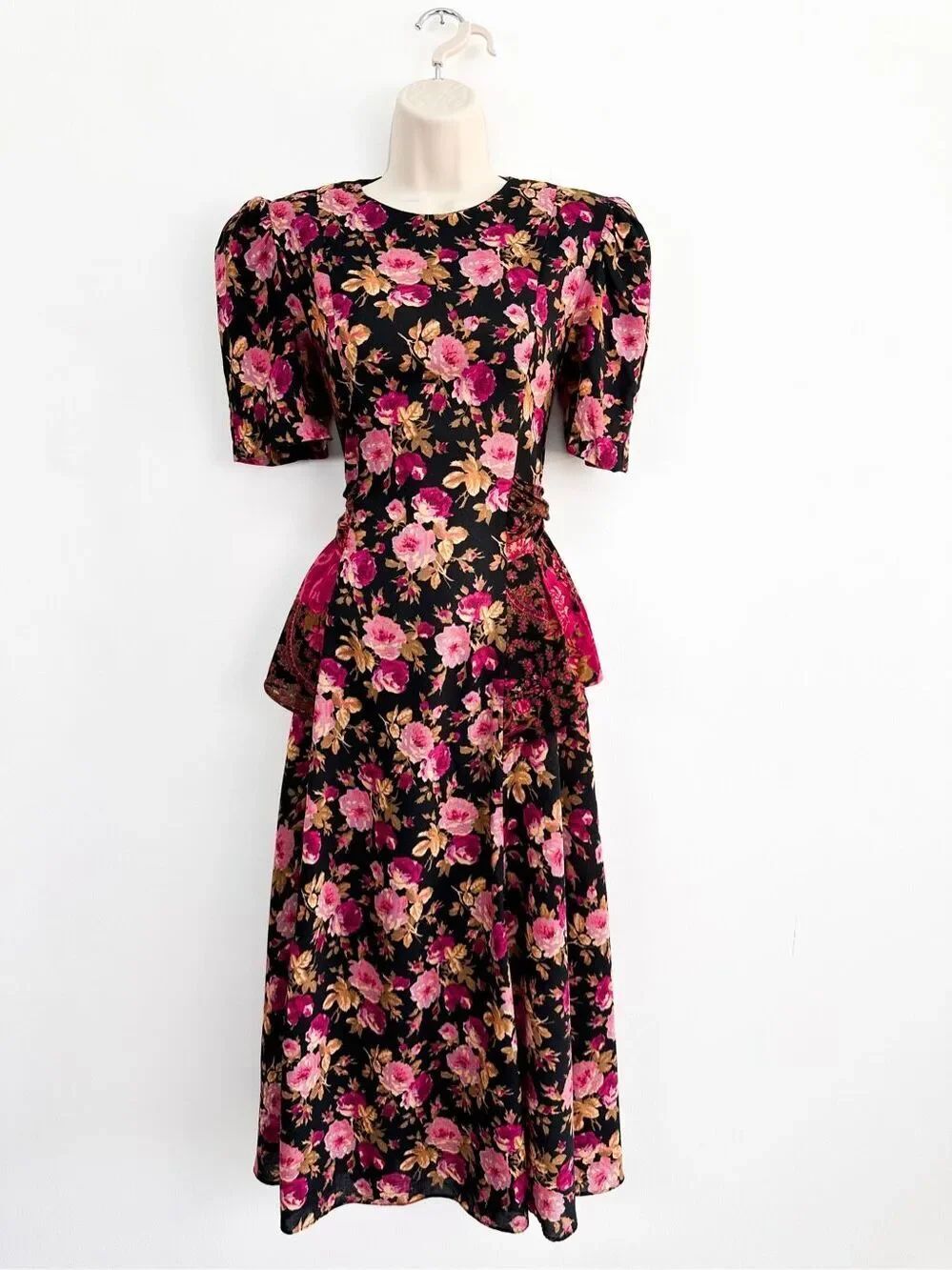 Expo Petite Women’s Vintage Dark Mixed Pattern Floral Puff Sleeve Fitted Midi Dr